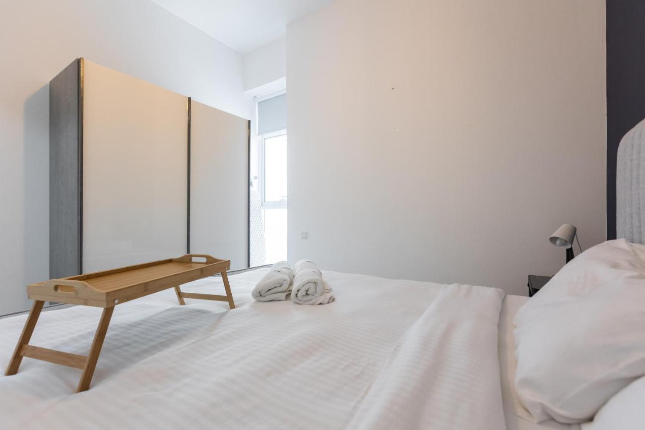 Spacious 1Br With Full Marina View Дубай Екстериор снимка