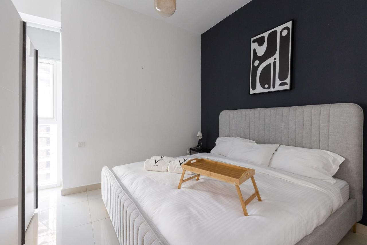 Spacious 1Br With Full Marina View Дубай Екстериор снимка
