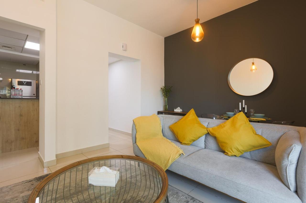 Spacious 1Br With Full Marina View Дубай Екстериор снимка