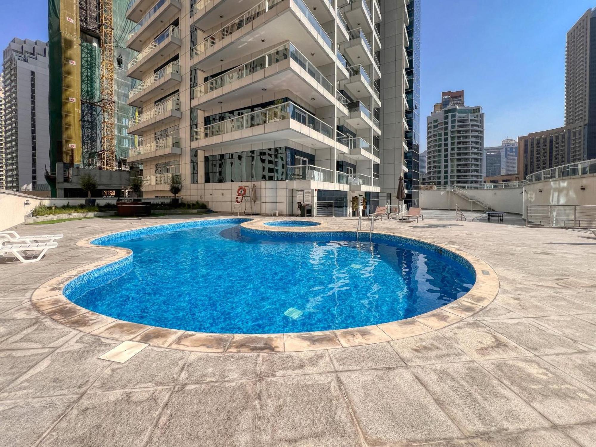 Spacious 1Br With Full Marina View Дубай Екстериор снимка